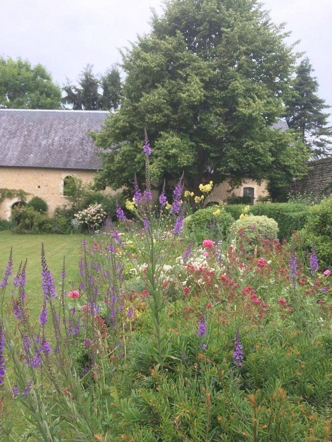 Location de vacances pour 3 personnes, avec vue et jardin à Saint-Martin-des-Entrées - 3