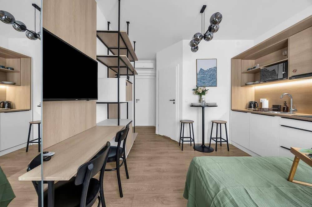 Appartement entier, Praga Studio with Air-Con - 140m Metro, near Pge Narodowy Stadium in Varsovie, Mazovie