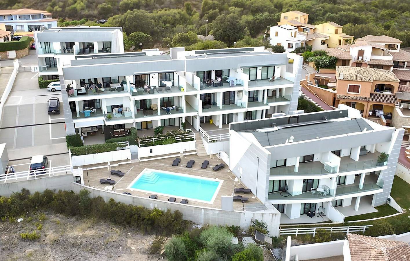 Appartamento intero, Appartamento vista mare con parcheggio, aria condizionata, piscina e WiFi in Cannigione, Arzachena