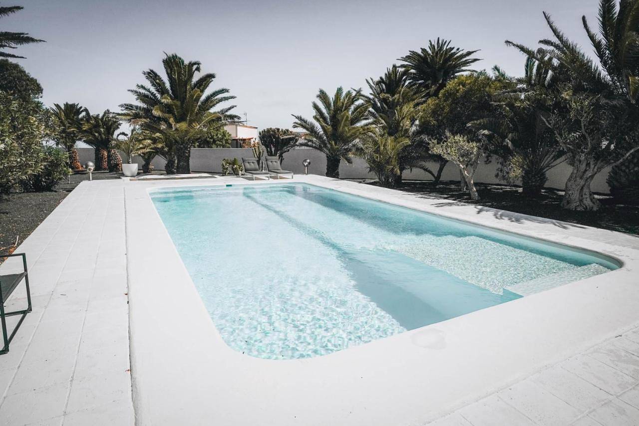 Villa Amonita - luxurious space, private pool in Tiagua, Teguise