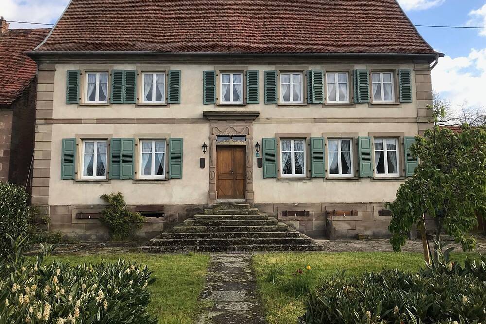 Grande propriété avec jardin. Excellents restaurants à proximité. Chiens ok. in Petersbach, Région de Saverne