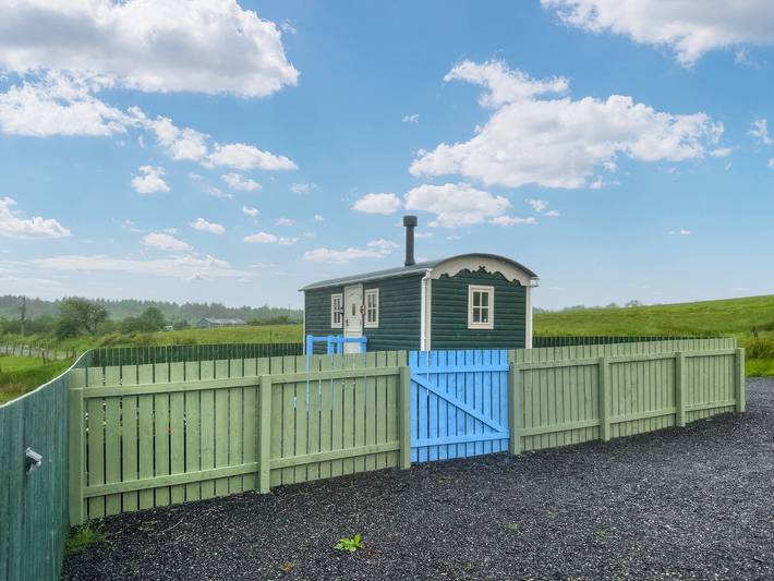 Spring Meadow Shepherds Hut in Lake District