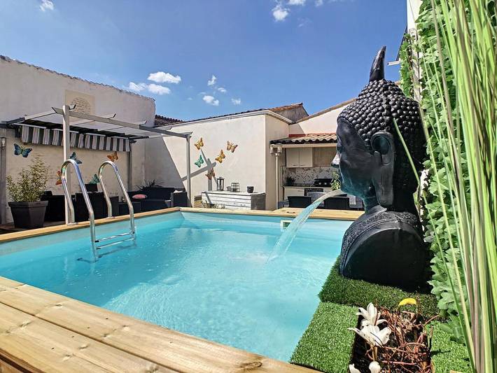Maison de vacances pour 8 personnes, avec terrasse ainsi que jardin et piscine, animaux acceptés