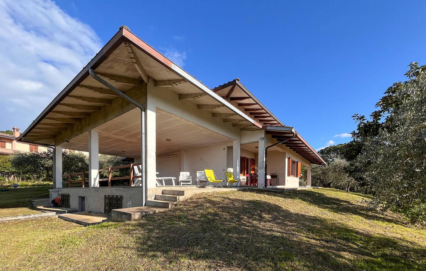 Rückzugsort am See mit Garten, WiFi & Parkplatz - Blick auf Montalcino in Magione, Lago Trasimeno