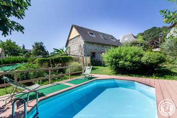 Gîte pour 2 personnes, avec jardin ainsi que terrasse et piscine dans les Hautes-Pyrénées