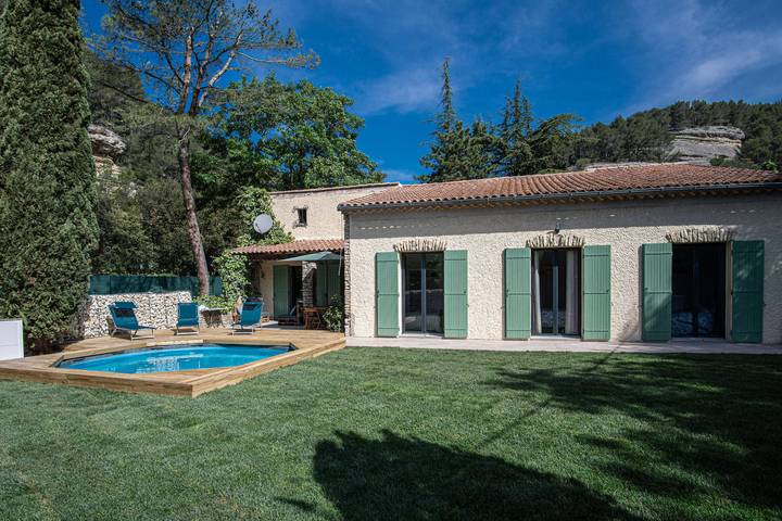 Location de vacances pour 6 personnes, avec jardin ainsi que piscine et terrasse, adapté aux familles à Fontaine-de-Vaucluse - 3
