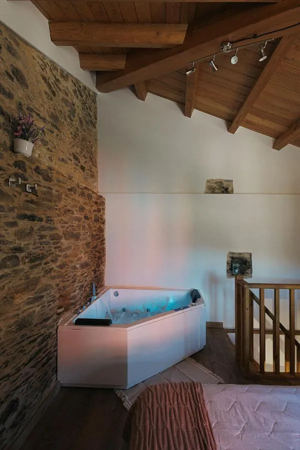 Holiday home for 3 people, with hot tub and terrace - 1
