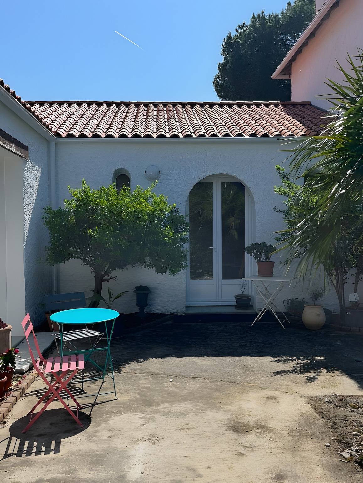 Gästezimmer Sous le Pin „Zimmer 4“ mit gemeinsamer Terrasse, Wlan und Klimaanlage in Olonne-sur-Mer, Les Sables-d'Olonne