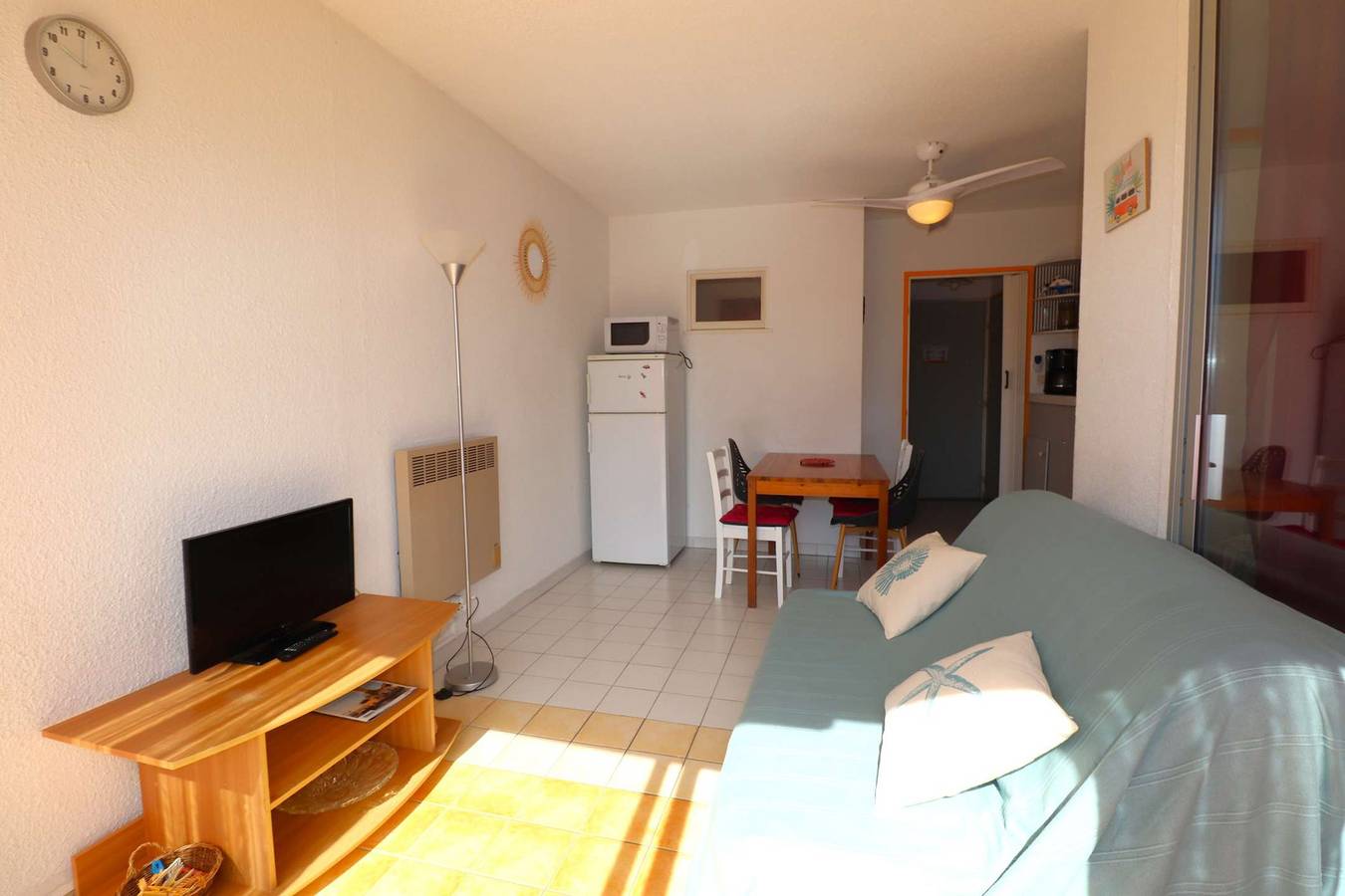 Appartement de vacances entier, 2 pièces cabine 5 personnes terrasse parking in Le Grau-du-Roi, Côte d'Améthyste
