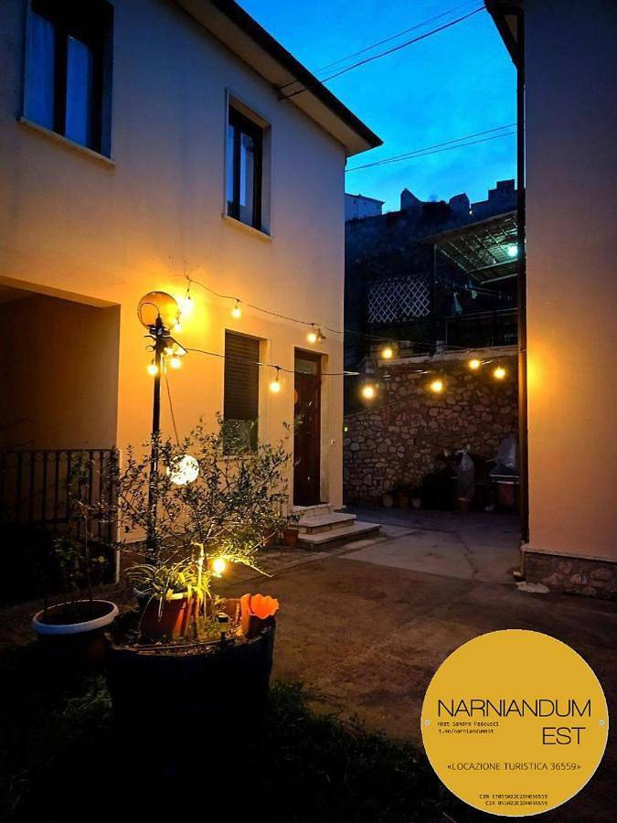 Casa vacanza per 9 persone, con panorama e giardino, adatto a famiglie con bambini - 1