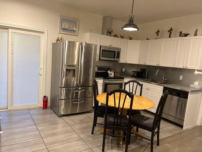 Places to stay bbq ac heat parking wiffi in Kawartha Lakes