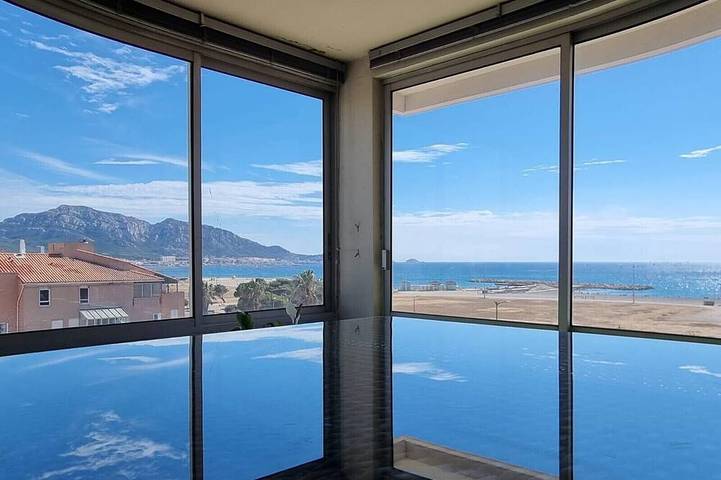 Location de vacances pour 6 personnes, avec Balcon dans Calanques