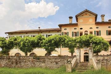 Gîte pour 4 personnes, avec piscine et jardin, animaux acceptés à Santa Giustina