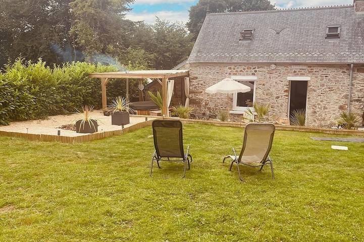 Location de vacances pour 4 personnes, avec Jacuzzi et Terrasse ainsi que Jardin et Sauna dans Gare De Sottevast