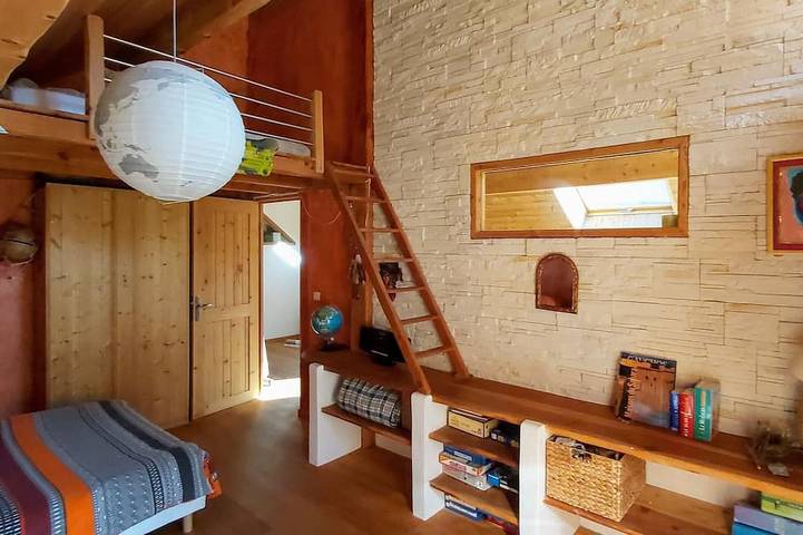 Gîte pour 8 personnes, avec jardin et jacuzzi à Les Vigneaux - 4