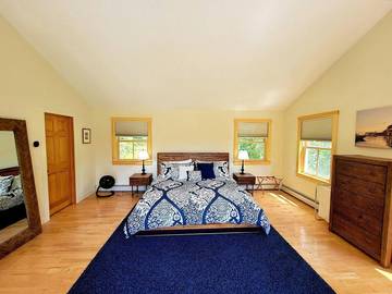 Vacation Home for 10 Guests in Warren, Green Mountain National Forest, Picture 4