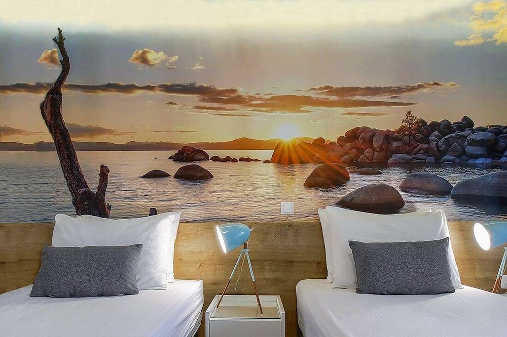 Cijeli apartman, ☼New & sunny apartment with balcony, parking space, bicycles & 3 min to beach☼ in Babićeva plaža, Zaostrog
