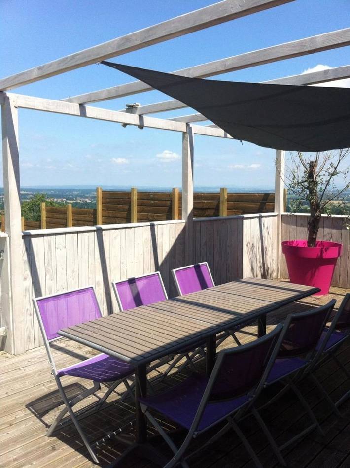 Gîte pour 8 personnes, avec jardin ainsi que sauna et piscine à Ambierle - 3