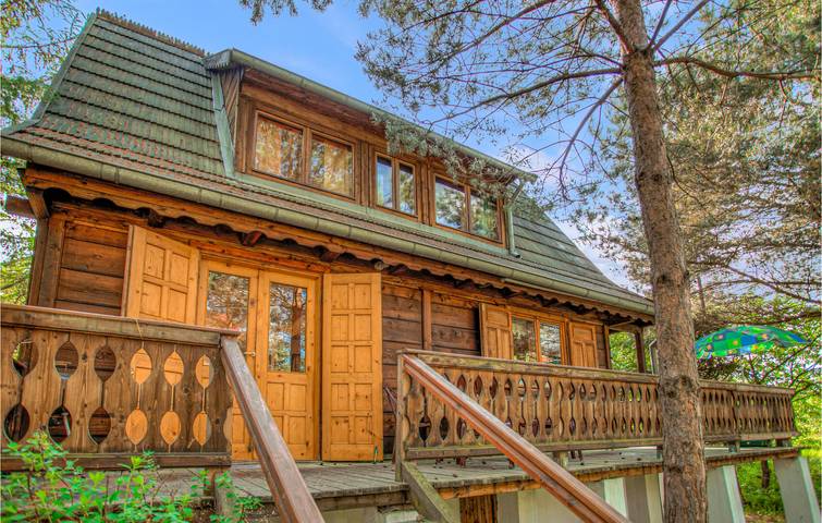 Ferienhaus für 8 Personen mit Terrasse in Löwentinsee