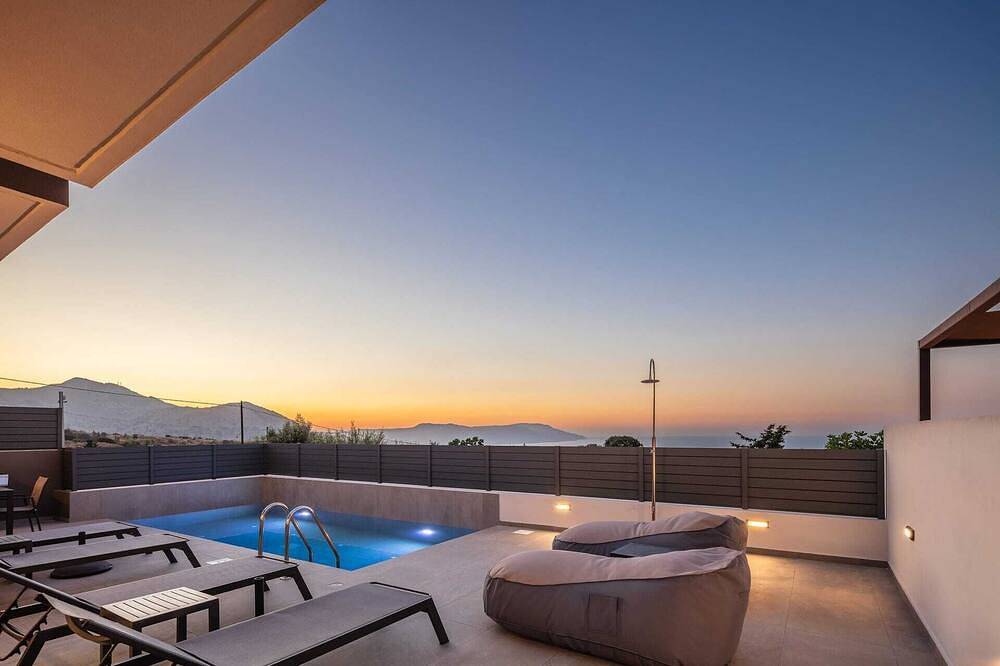 Horizon West Villa │Private Pool, Secluded Luxury Modern Villa in Chania und Umgebung