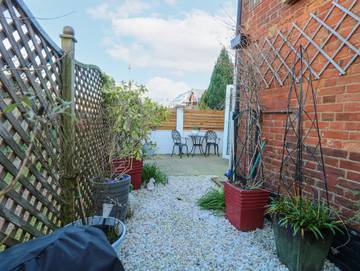 Log Cabin for 2 People in Hunstanton, Norfolk, Photo 1