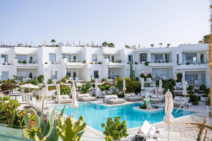 Apartamento para 2 personas, con piscina además de vistas y jardín en La Peñita