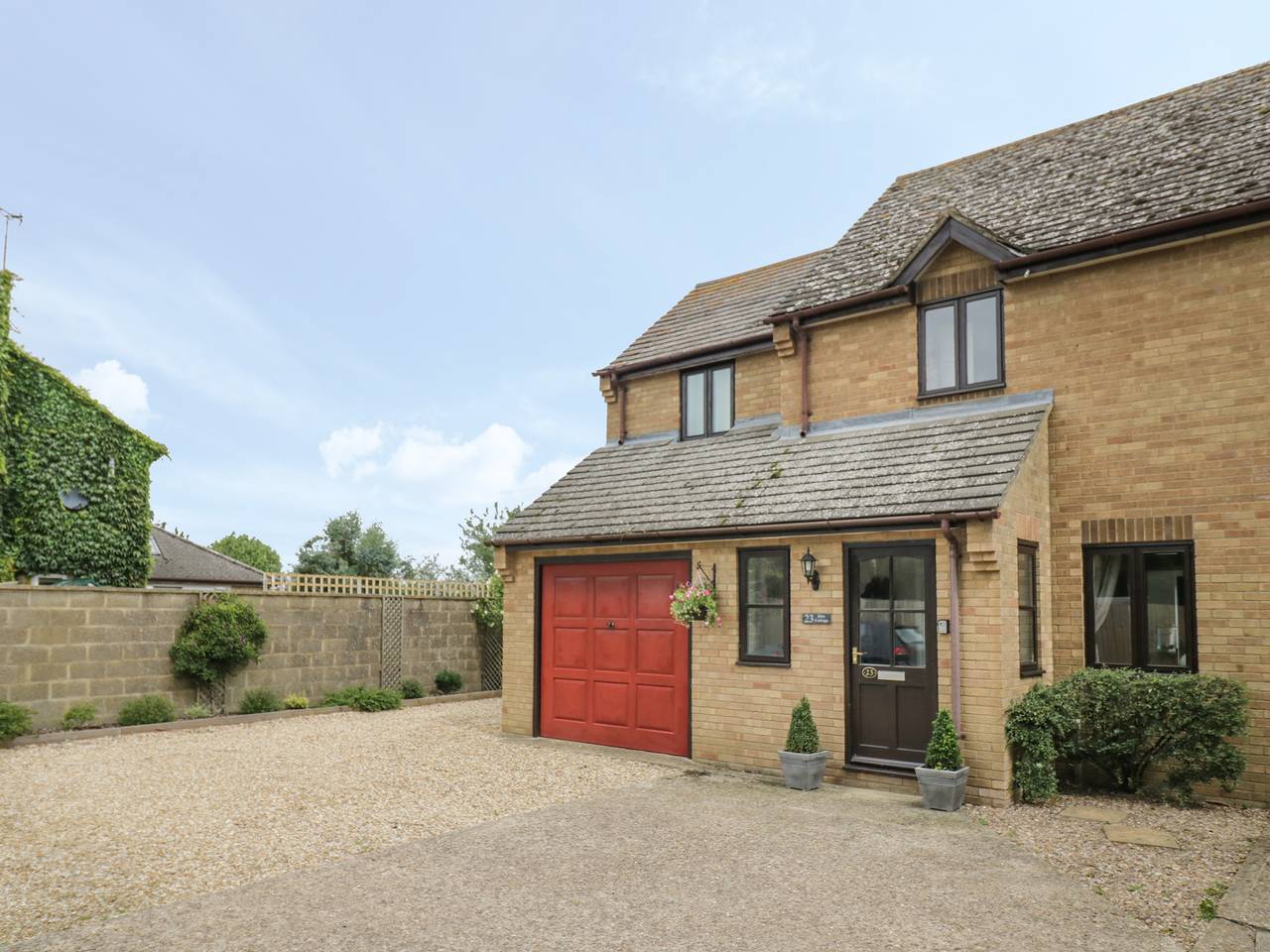 Cottage for 4 People in Syresham, Northamptonshire
