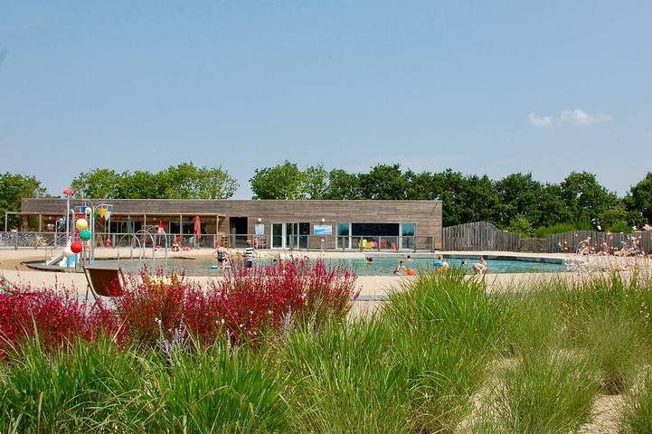 Gîte pour 4 personnes, avec jardin et piscine dans Lac du Jaunay - 4