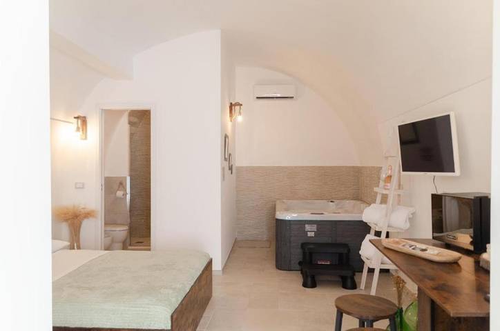 Casa vacanza per 2 persone, con idromassaggio in Adelfia