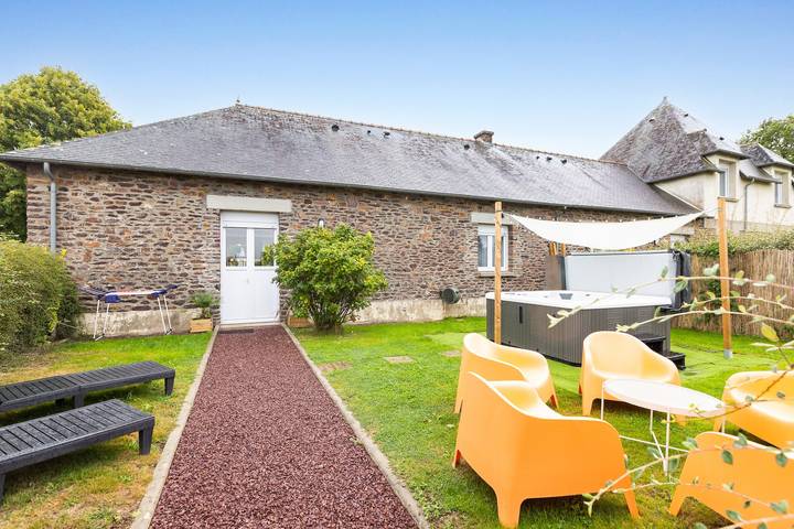 Gîte pour 10 personnes, avec Jacuzzi ainsi que Terrasse et Jardin en Ille-et-Vilaine