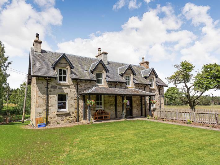 Cottage for 7 people, with garden in Scotland