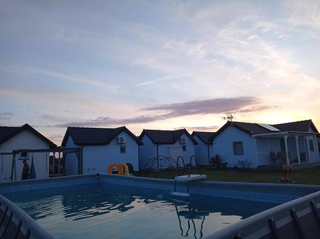 Domki nad morzem, Laba Rusinowo koło Jarosławca, in Rusinowo, Powiat Sławieński