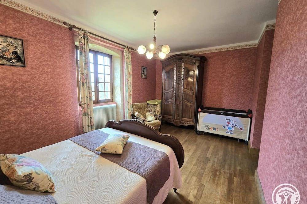 Maison indépendante avec piscine chauffée près de Montignac, animaux acceptés in Montignac, Périgord Noir