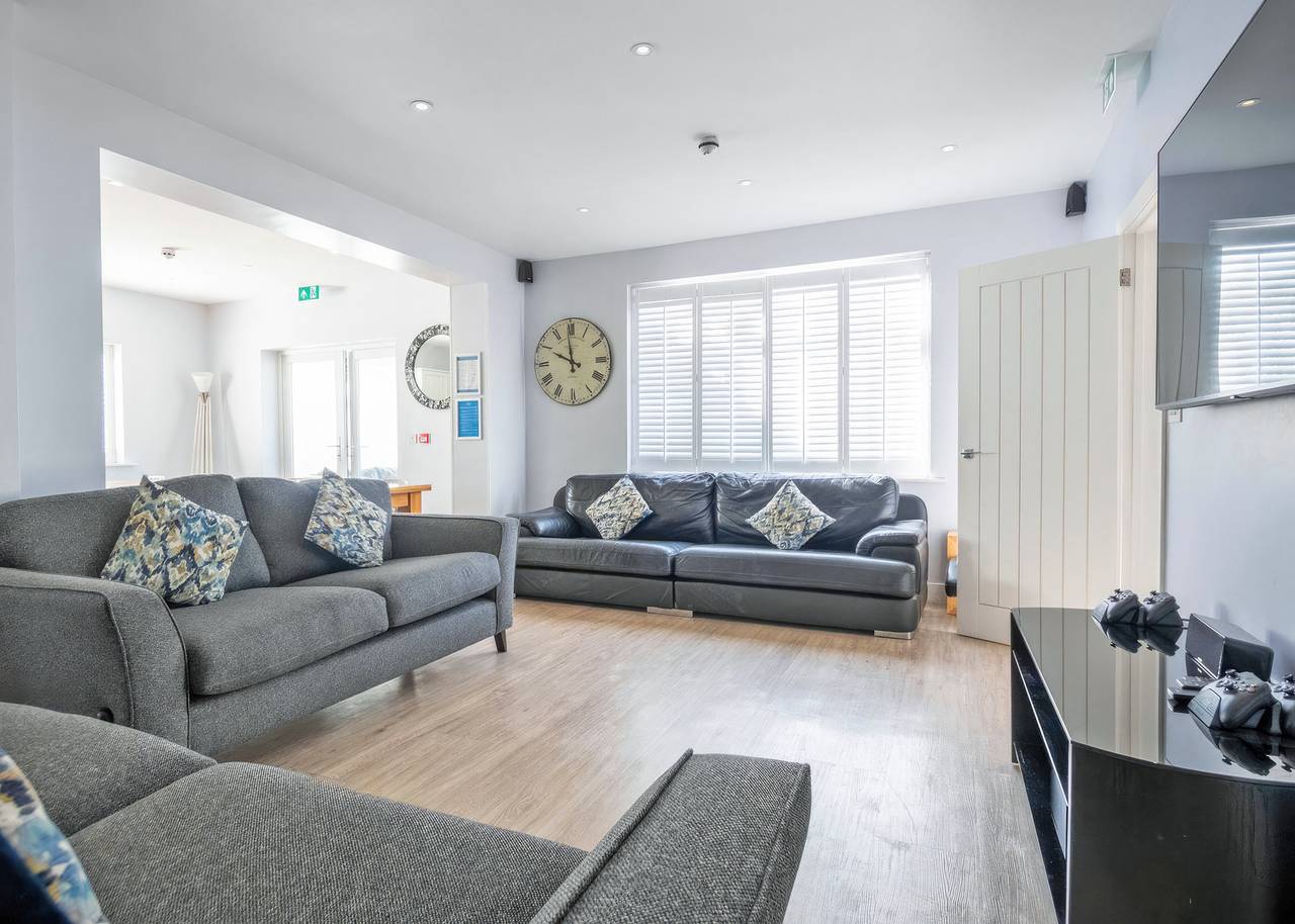 Signature 6 in Milford on Sea, Hampshire