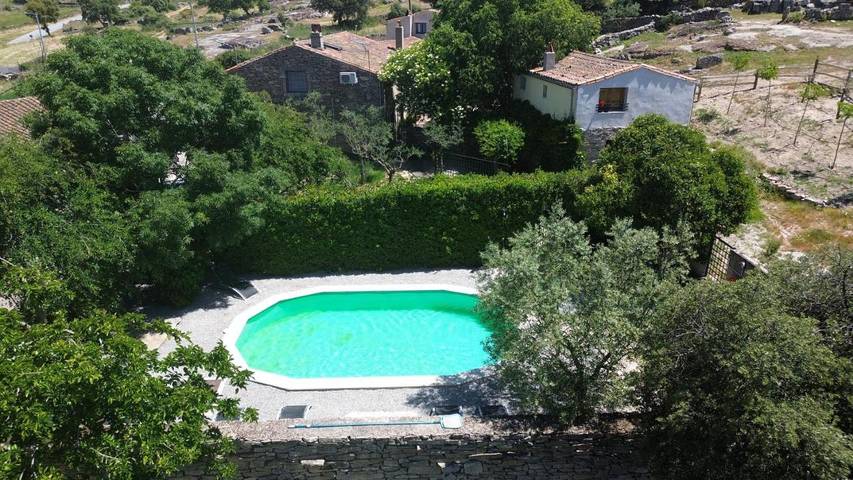 Casa rural para 9 personas, con Terraza y Jardín además de Piscina y Vistas en Parque Natural de las Arribes del Duero