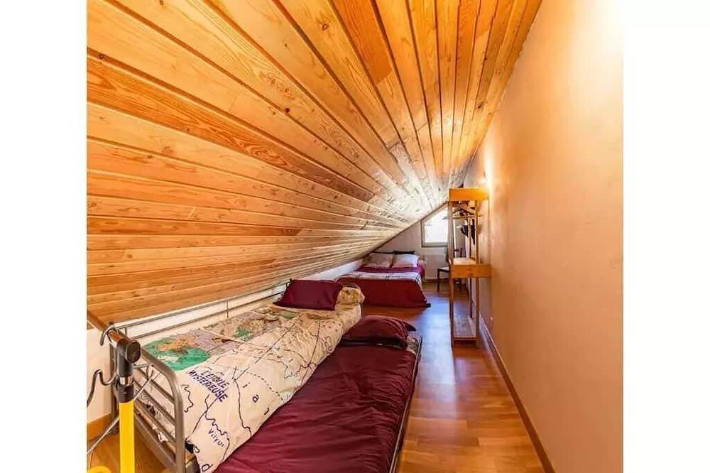 Appartement entier, Grand chalet ensoleillé in Saint-Véran, Queyras