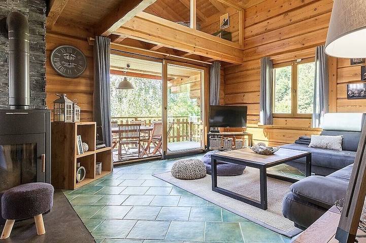 Gîte pour 12 personnes, avec Balcon et Jardin à Queige