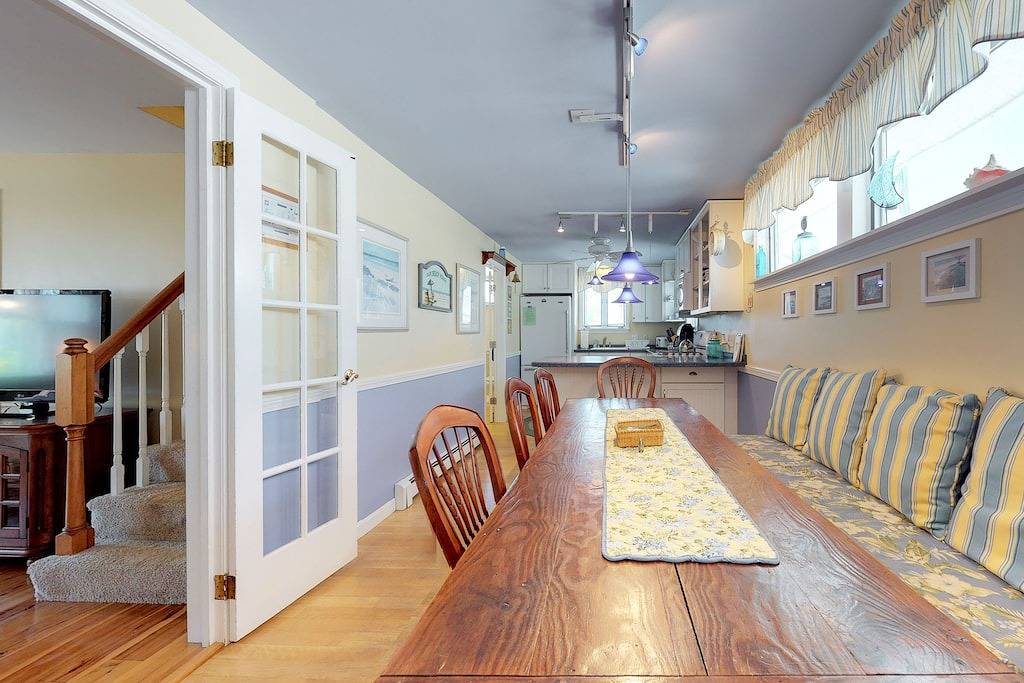 Ocean View Cottage mit Grill in der Nähe von Long Sands Beach, zu Fuß in die Stadt! in Cape Neddick, York County