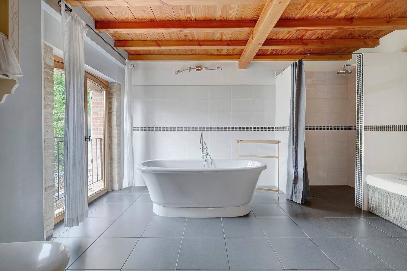 Habitación de huéspedes Tilleul con terraza y jardín compartidos in Castelnau-de-Montmiral, Región de Albi