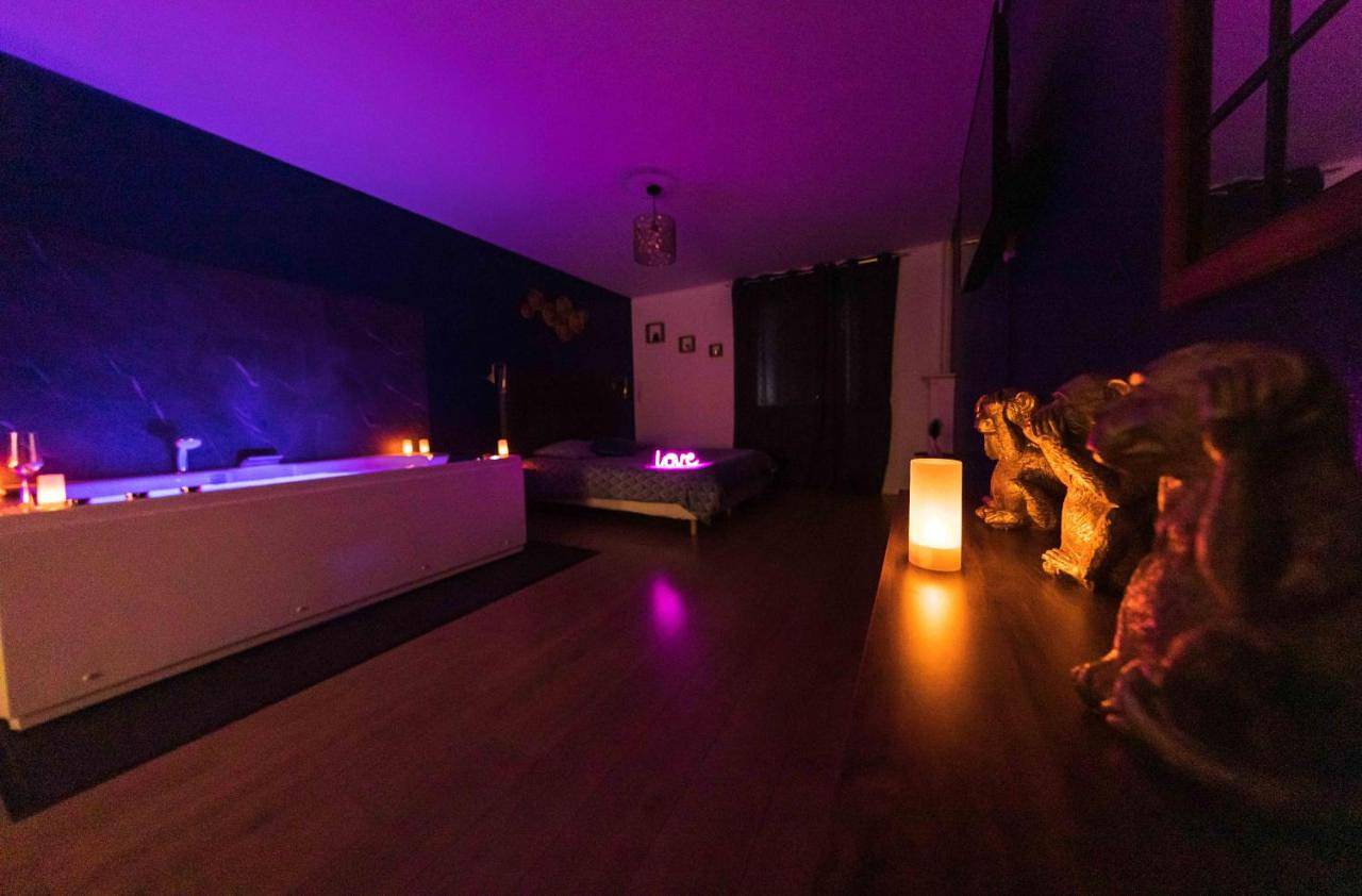 Appartement entier, * Spa & Détente # Suite Privée # Tours # Netflix * in Tours, Région de Tours