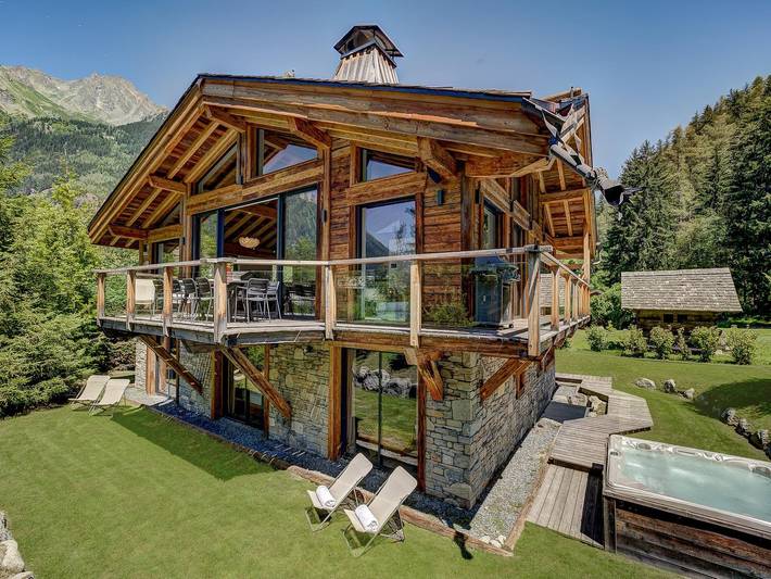 Chalet för 10 Personer, med pool samt trädgård och balkong och bastu, barnvänlig i Chamonix-Mont-Blanc