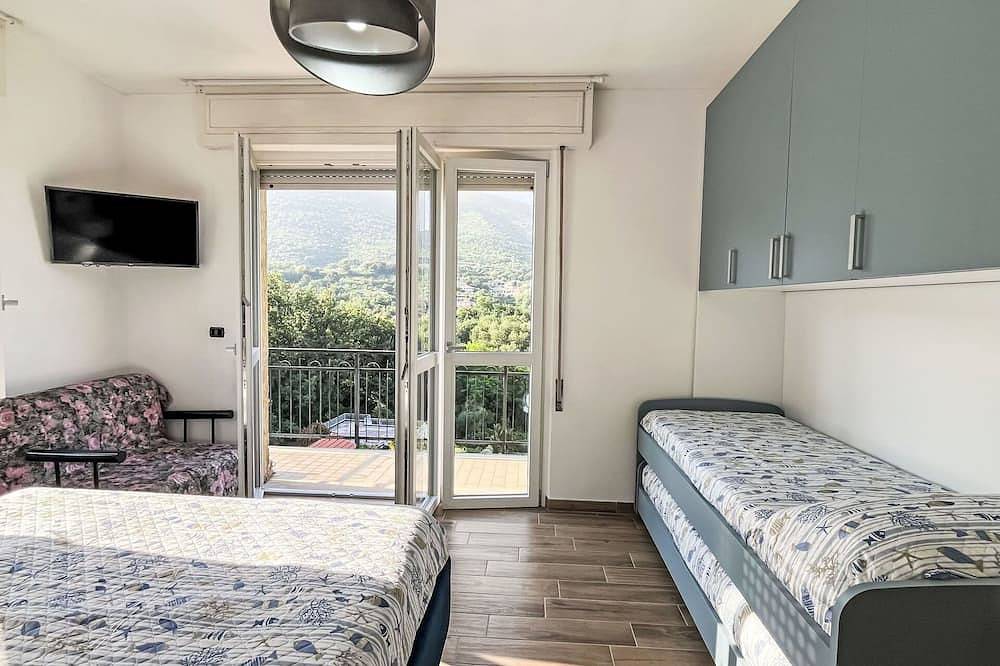 Appartamento intero, Bellissimo appartamento per 4 persone con Wifi, A/C, Tv, balcone e parcheggio in Ceriale, Riviera di Ponente