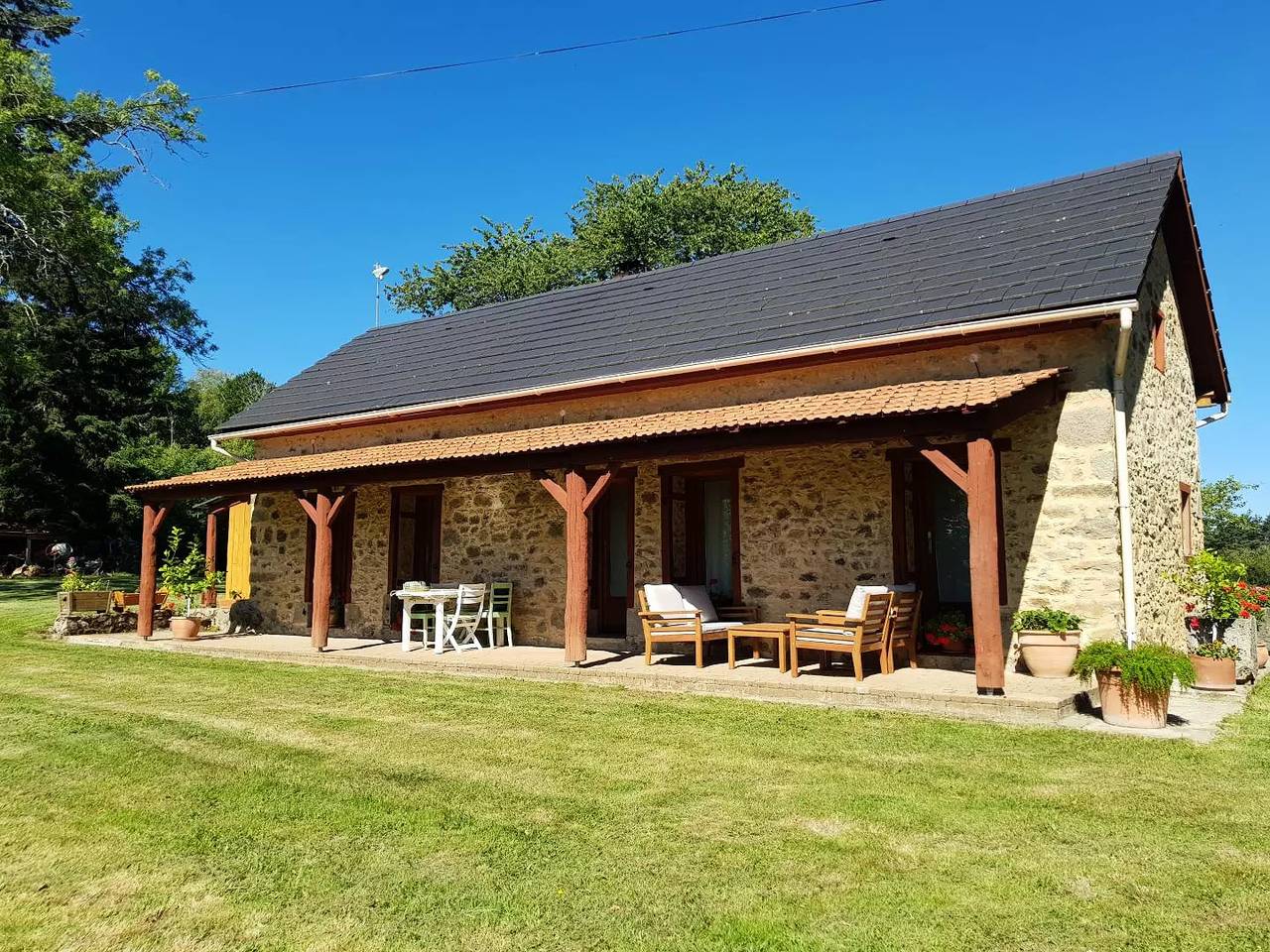 Gîte de France 4 people in Neuvic, Ussel region