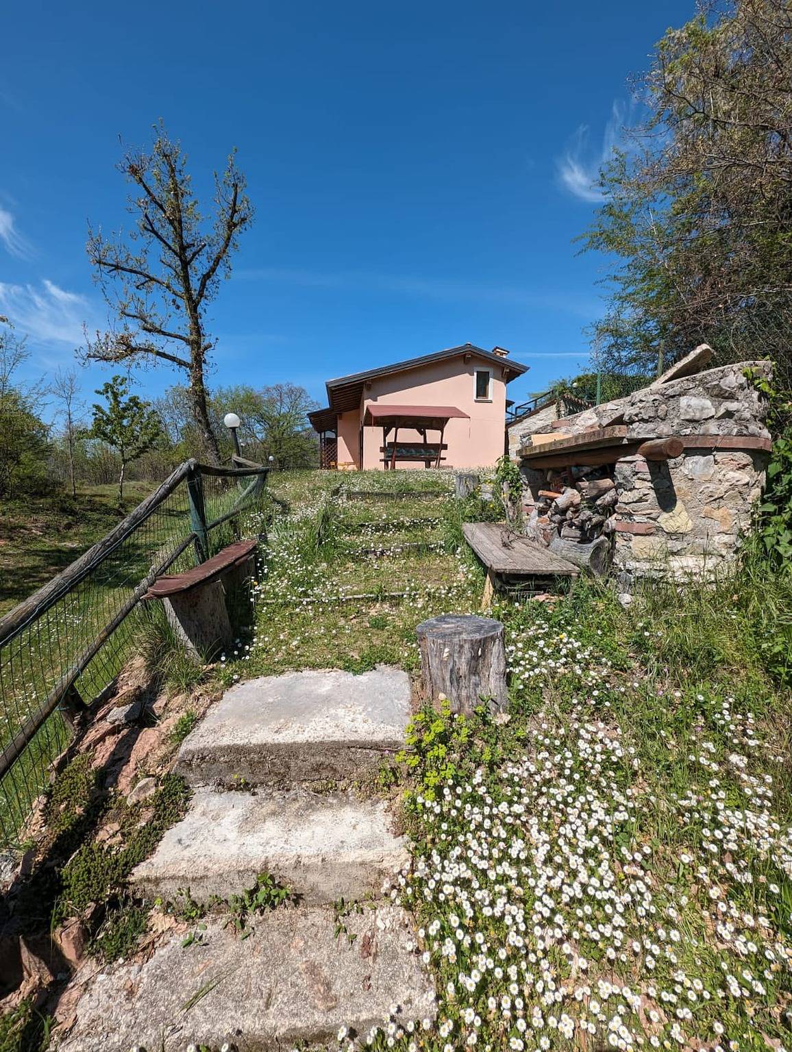 Schönes Ferienhäuschen in ruhiger Lage für max. 4  Personen mit Pool in Tignale, Gardasee-Berge