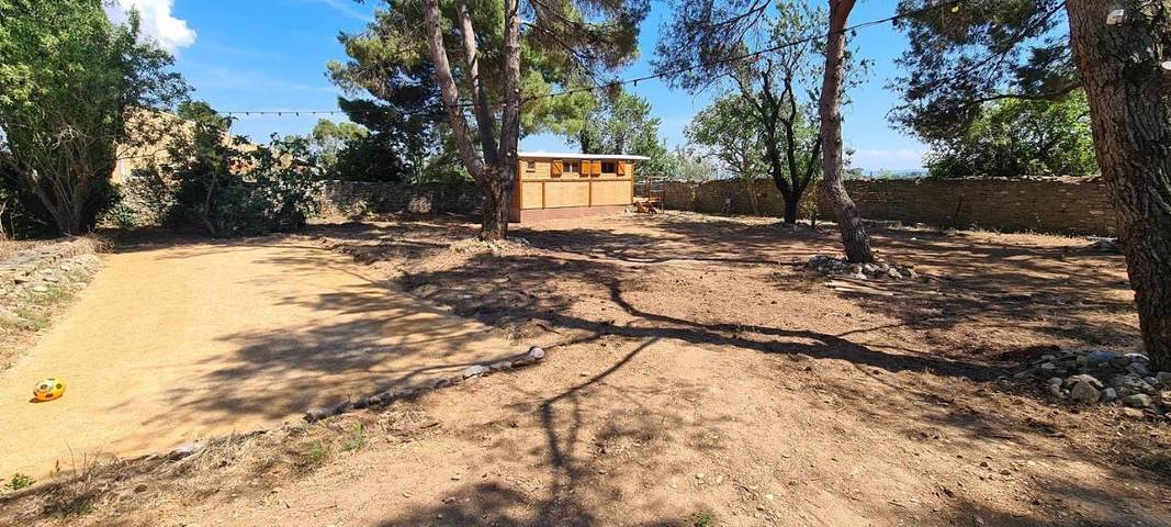 Gîte pour 2 personnes, avec jardin et piscine ainsi que vue et terrasse à Trausse - 3