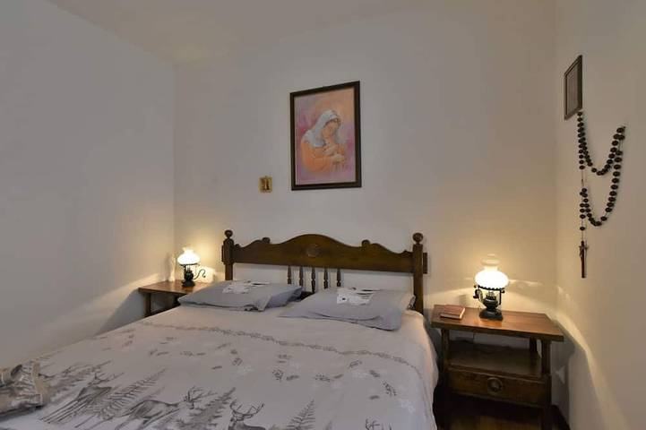 Bellissima villa indipendente per 6 ospiti con Wifi, Tv e terrazza in Mello, Alpi del Bernina
