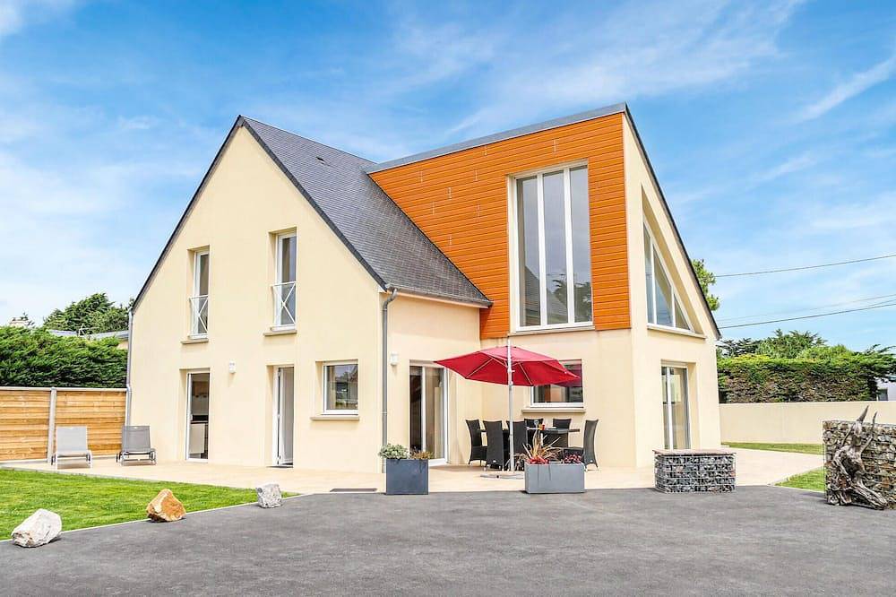Maison confortable de 3 chambres à. in Saint-Germain-sur-Ay, Région de Coutances