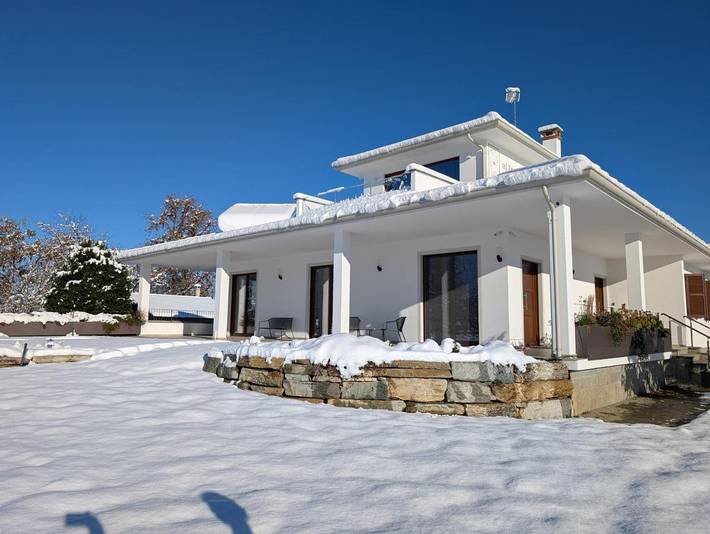 Chambre d’hôte pour 2 personnes, avec vue et jardin ainsi que terrasse et piscine