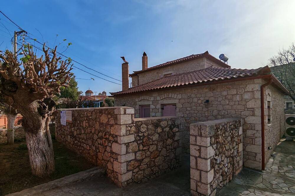 Athena's cottage, Stoupa in Stoupa, Messenien