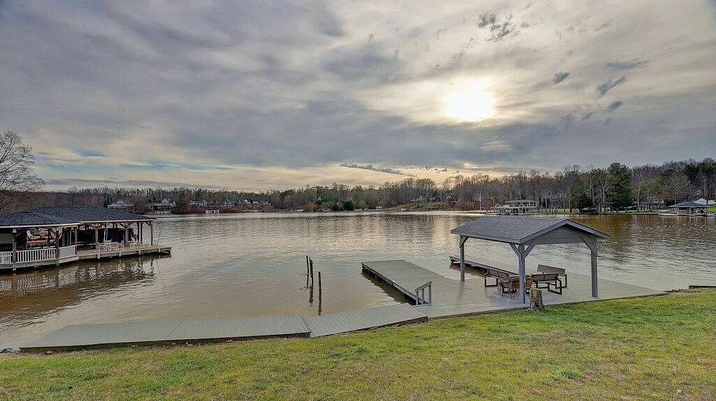 Weekend at Bernie's Lake Anna in Lake Anna